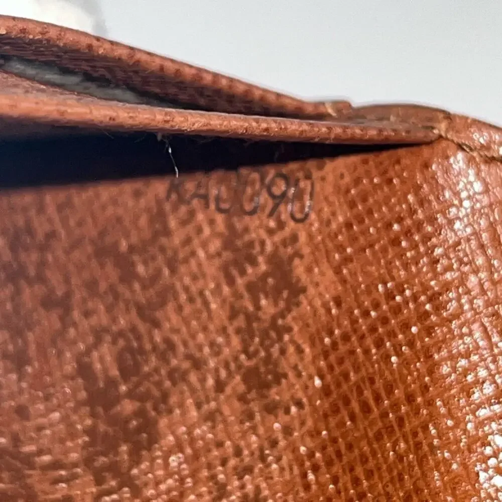 Vintage Louis Vuitton Monogram‎ Bi-Fold Wallet